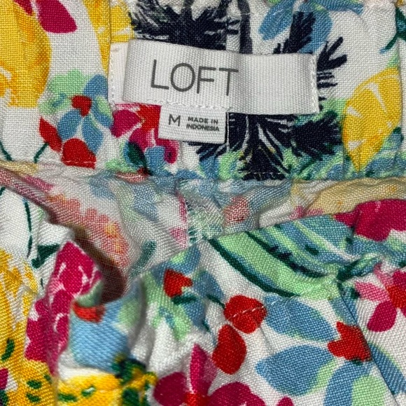 LOFT Shorts - Picture 2 of 3